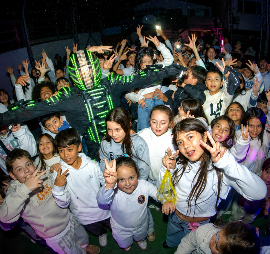 Competencias y dinámicas Juegos grupales para que los niños se diviertan juntos.